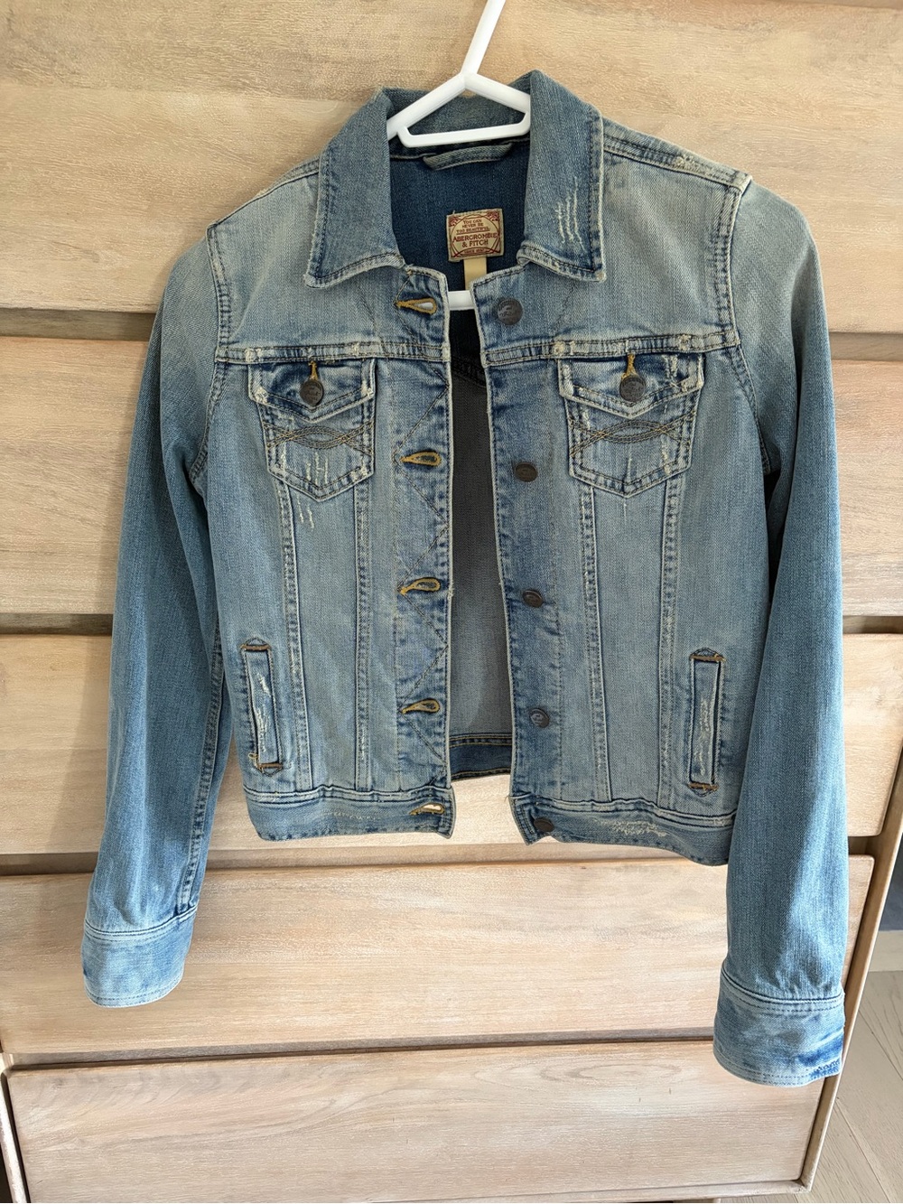 NWOT Vintage Abercrombie & Fitch Light Wash Denim Jacket